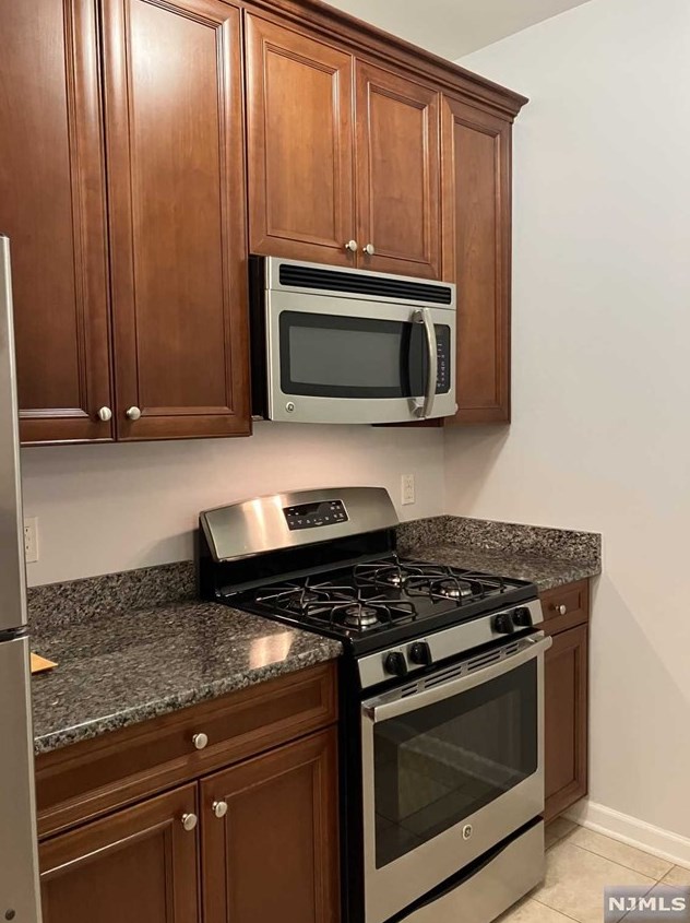 3107 Cory Ln, Elmwood Park NJ  07407 exterior