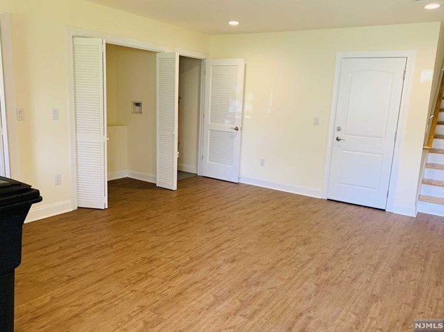 75 Alpine St, Outwater NJ  07026-2145 exterior