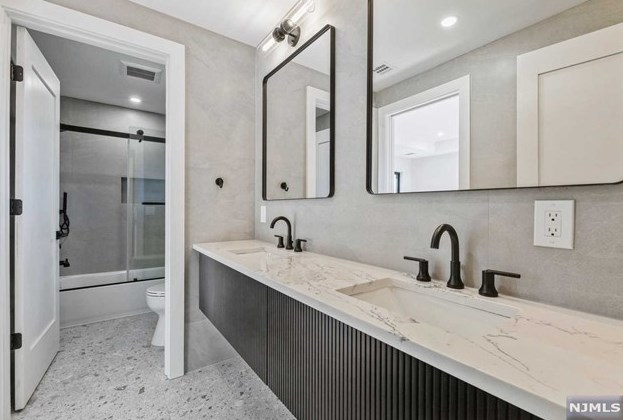 129 Lylewood Dr, Tenafly NJ  07670-1908 exterior