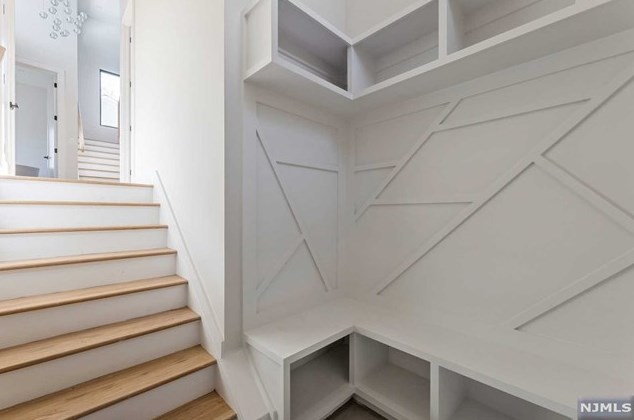 129 Lylewood Dr, Tenafly NJ  07670-1908 exterior