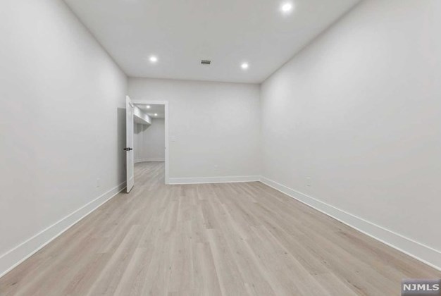 129 Lylewood Dr, Tenafly NJ  07670-1908 exterior