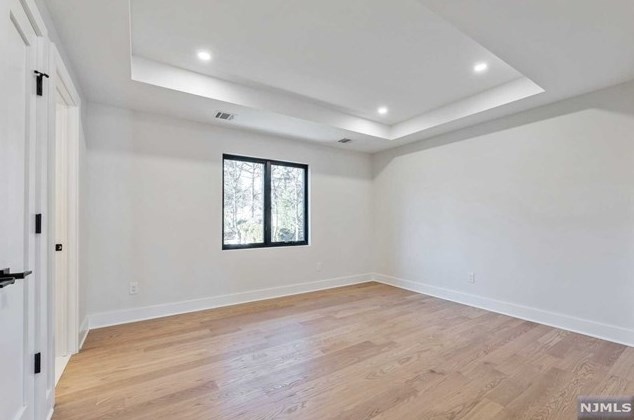 129 Lylewood Dr, Tenafly NJ  07670-1908 exterior