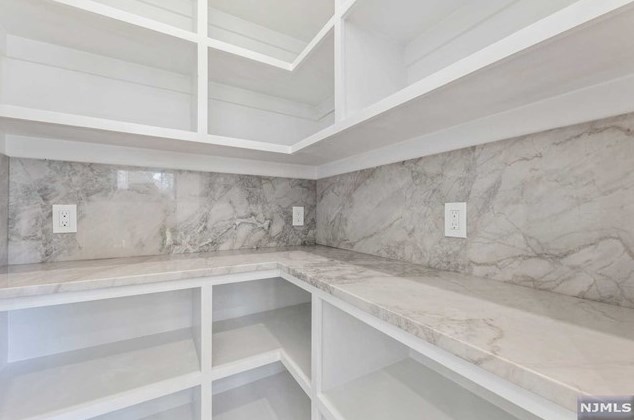 129 Lylewood Dr, Tenafly NJ  07670-1908 exterior