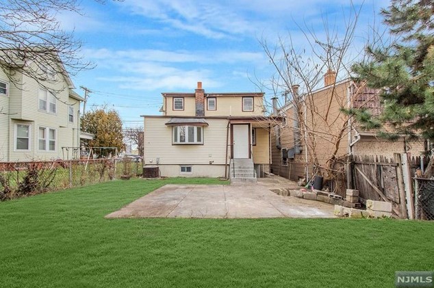 71 Franklin St, Belleville NJ 07109-1002 exterior