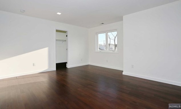 262 Wilson St, Hackensack NJ  07601-3024 exterior