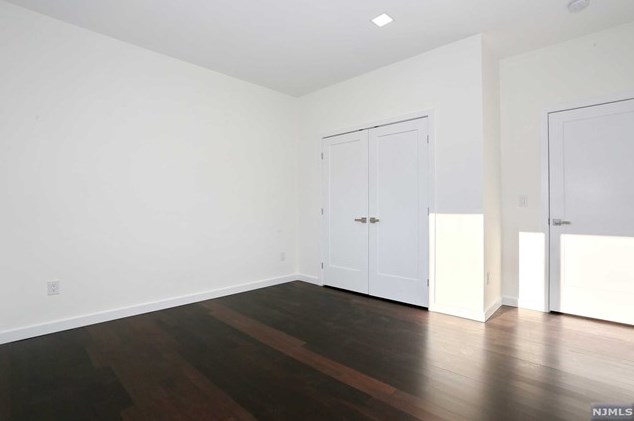 262 Wilson St, Hackensack NJ  07601-3024 exterior