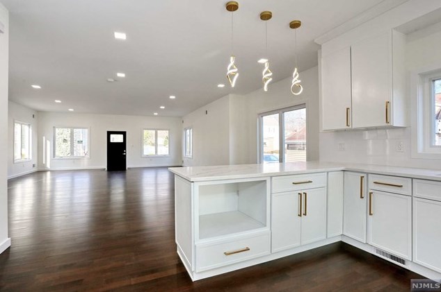 262 Wilson St, Hackensack NJ  07601-3024 exterior