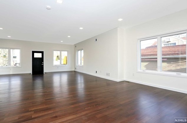 262 Wilson St, Hackensack NJ  07601-3024 exterior