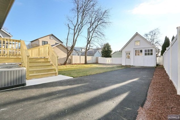 262 Wilson St, Hackensack NJ  07601-3024 exterior