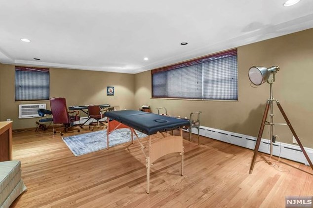 1036 Briar Way, West Fort Lee NJ exterior