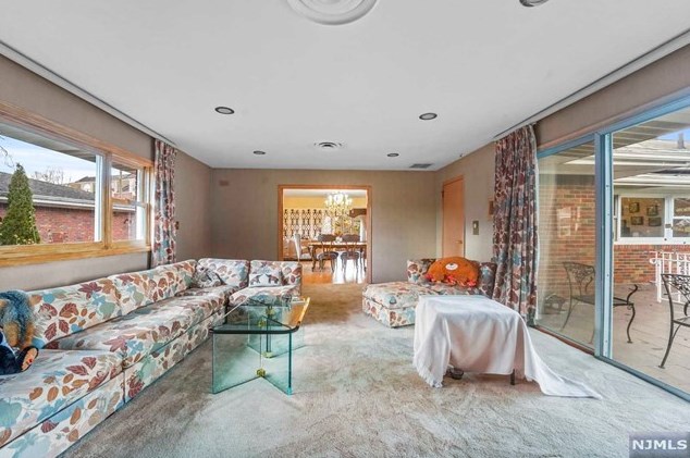 1036 Briar Way, West Fort Lee NJ exterior