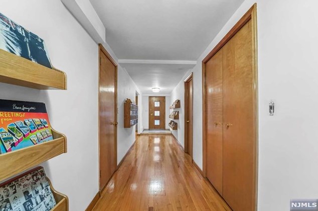 1036 Briar Way, West Fort Lee NJ exterior