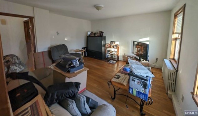 119 Central Ave, Bergenfield NJ  07621-1202 exterior