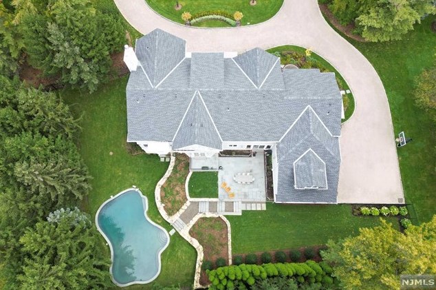 40 Huyler Landing Rd, Cresskill, NJ 07626