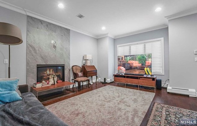 89 Washington Ave, Cliffside Park NJ  07010-3026 exterior