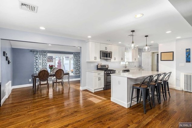 50 Crane Ave, Rutherford NJ  07070-2536 exterior