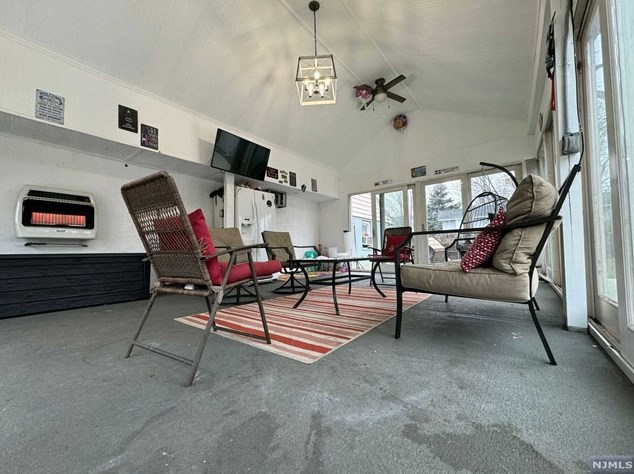 32 Maiden Ln, Little Ferry NJ 07643-2136 exterior