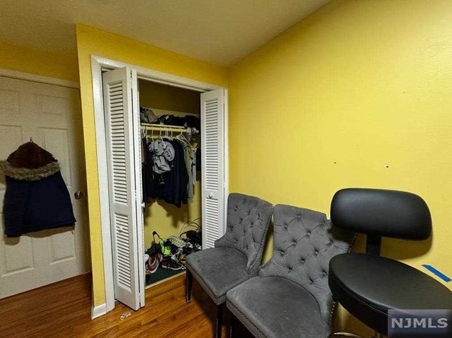 32 Maiden Ln, Little Ferry NJ 07643-2136 exterior