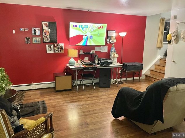 7 Westminster Pl, Outwater NJ  07026-1322 exterior