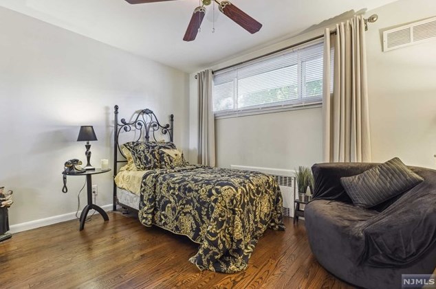 205 Roosevelt Ave, Hasbrouck Heights NJ 07604-1611 exterior