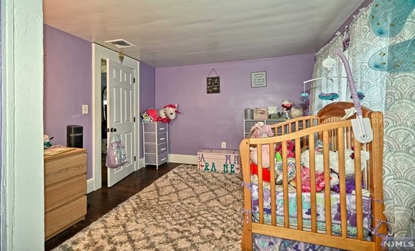 81 Lakeside Ave, Pompton Lakes NJ  07442-1741 exterior