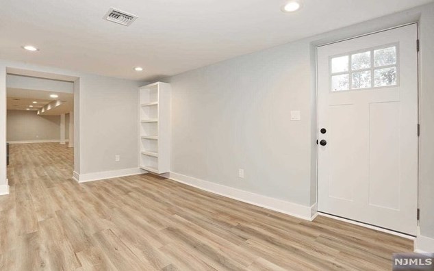 36 Amy Ct, Westwood NJ  07677-8001 exterior