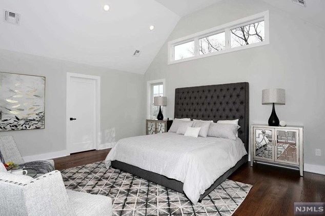 36 Amy Ct, Westwood NJ  07677-8001 exterior