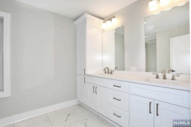 36 Amy Ct, Westwood NJ  07677-8001 exterior