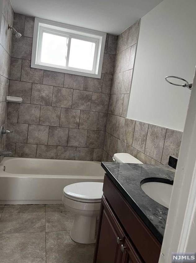 129 Windsor St, Kearny NJ  07032-2024 exterior