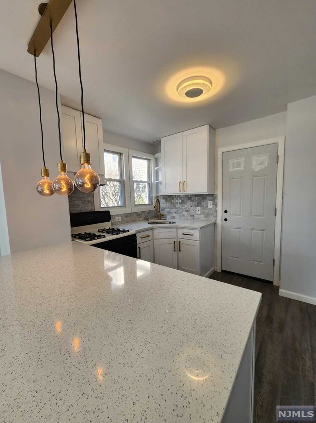 115 Devon Ter, Kearny NJ  07032-3331 exterior