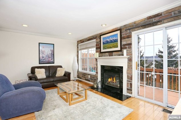 144 Mountainside Dr, Pompton Falls NJ  07442-1757 exterior