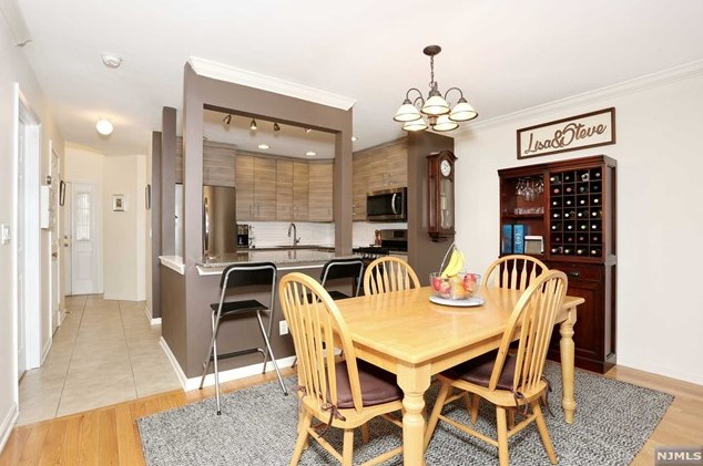 144 Mountainside Dr, Pompton Falls NJ  07442-1757 exterior