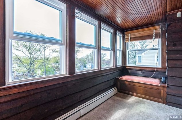 34 Carlton Pl, Rutherford NJ  07070-1120 exterior