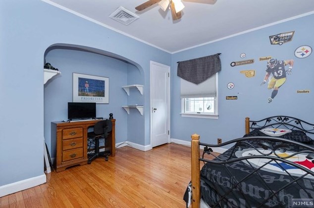 34 Carlton Pl, Rutherford NJ  07070-1120 exterior