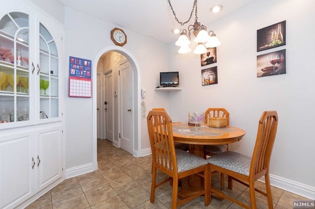 34 Carlton Pl, Rutherford NJ  07070-1120 exterior