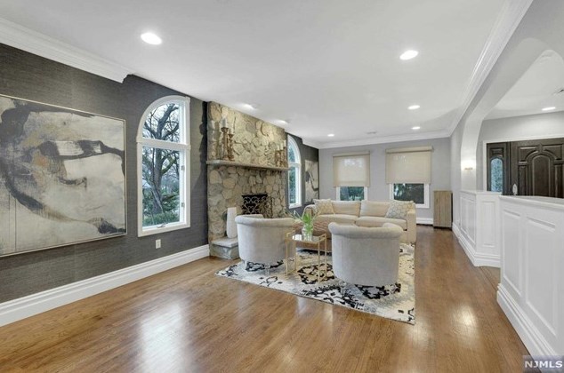 852 Hillsdale Ave, Hillsdale NJ  07642-1233 exterior