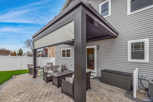15 4th St, Wood-Ridge NJ  07075-2205 exterior