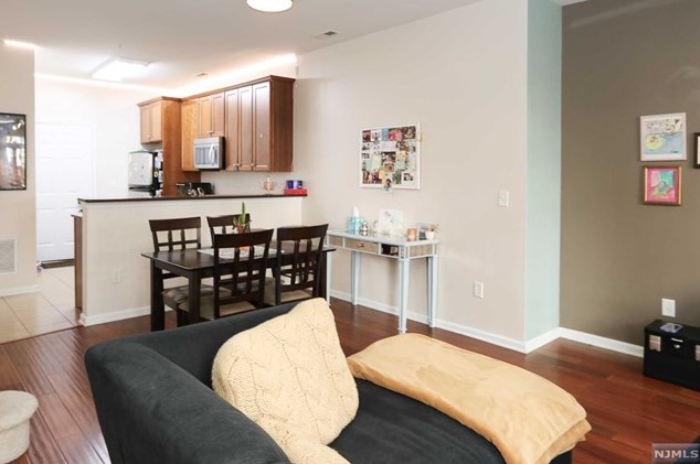 1515 Hamilton St, Belleville NJ 07109-5346 exterior