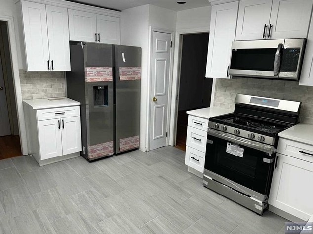 454 Westview Pl, West Fort Lee NJ  07024-3917 exterior