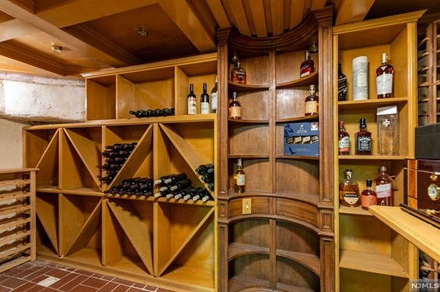 20 Raymond Ave, Rutherford NJ  07070-1132 exterior