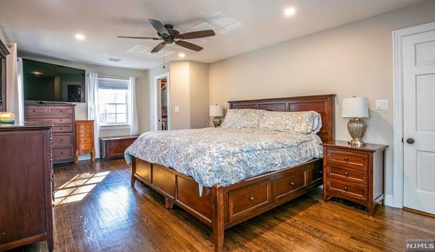 20 Raymond Ave, Rutherford NJ  07070-1132 exterior