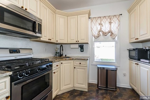 776 Mcbride Ave, West Paterson NJ  07424-2871 exterior