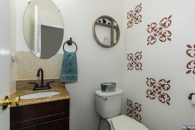 776 Mcbride Ave, West Paterson NJ  07424-2871 exterior