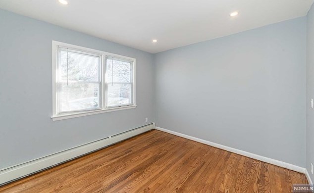 1 Oak Grove Rd, West Caldwell NJ  07006-6000 exterior