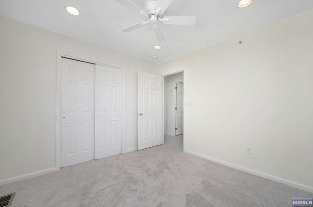 173 Winchester Ct, Clifton NJ  07013-2676 exterior