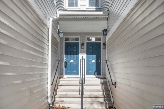 173 Winchester Ct, Clifton NJ  07013-2676 exterior