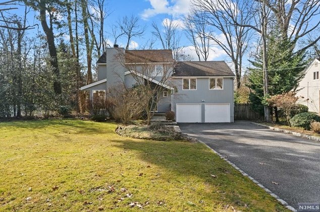 180 Elm St, Tenafly NJ  07670-3039 exterior