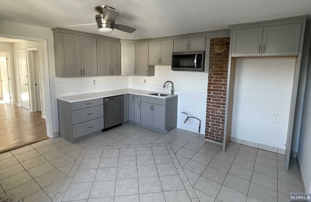 34 Spencer Pl, Outwater NJ  07026-1916 exterior