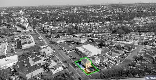 1 Brookside Ave, Elmwood Park NJ  07407-1950 exterior