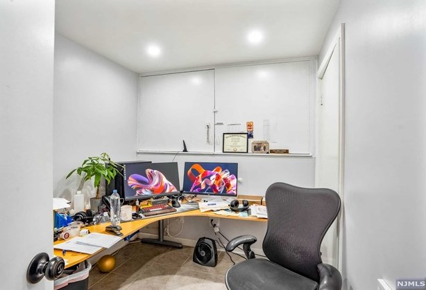 1 Brookside Ave, Elmwood Park NJ  07407-1950 exterior